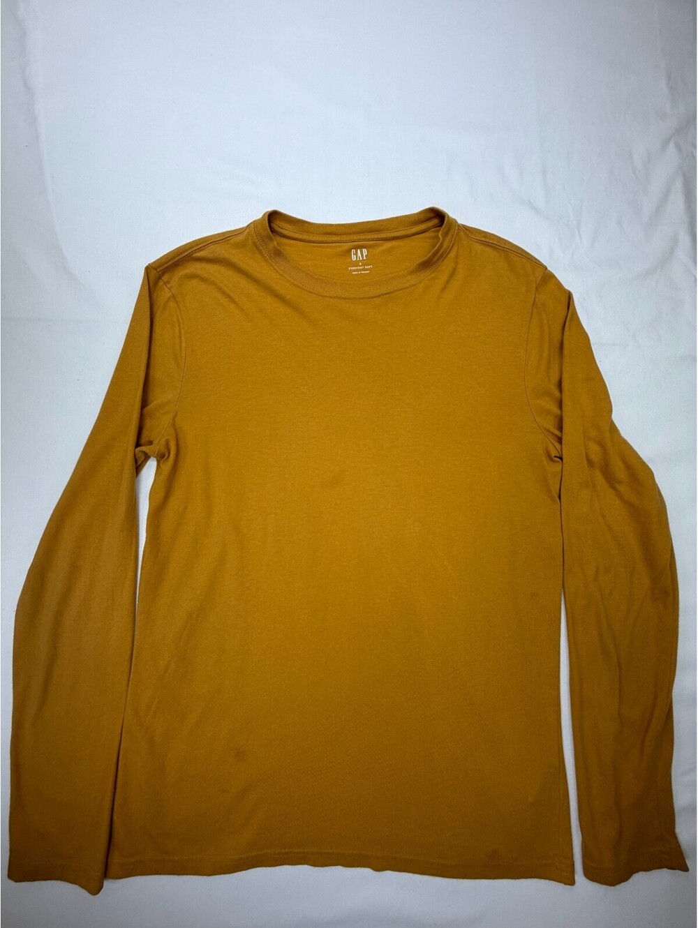 GAP Men's T-Shirt Long Sleeve Everyday Soft Solid Pullover Size S Honey Mustard